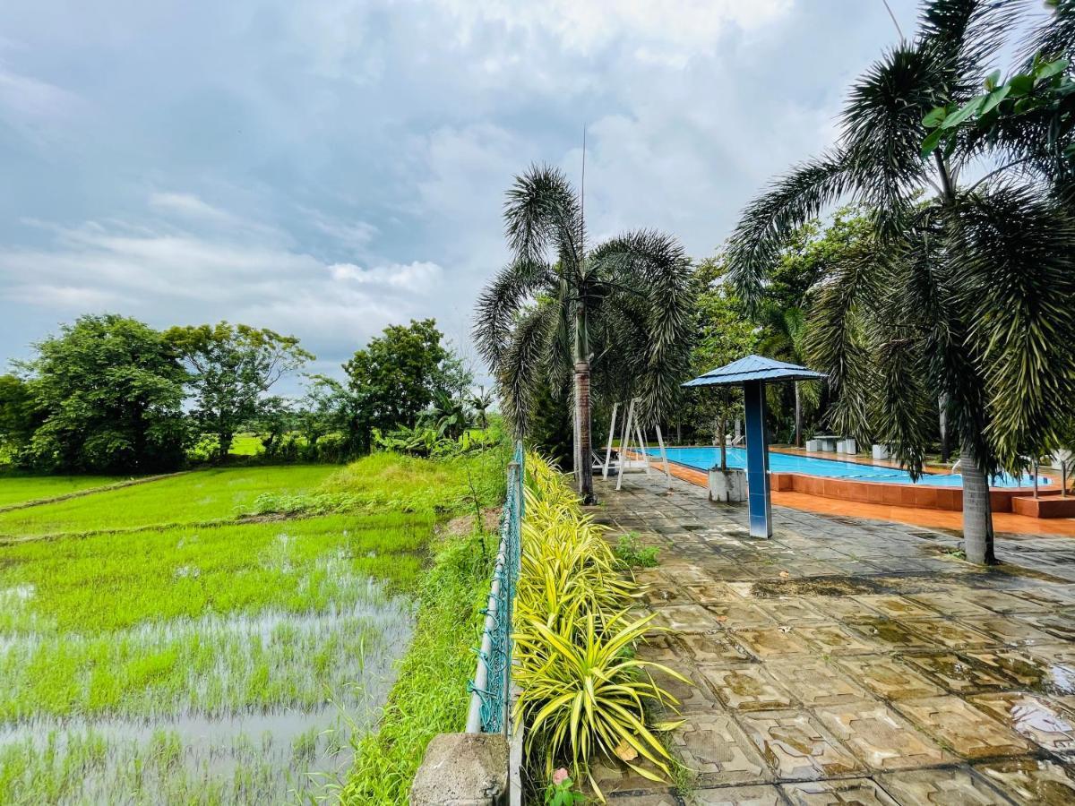 Tishan Holiday Resort โปลอนนารูวา ภายนอก รูปภาพ