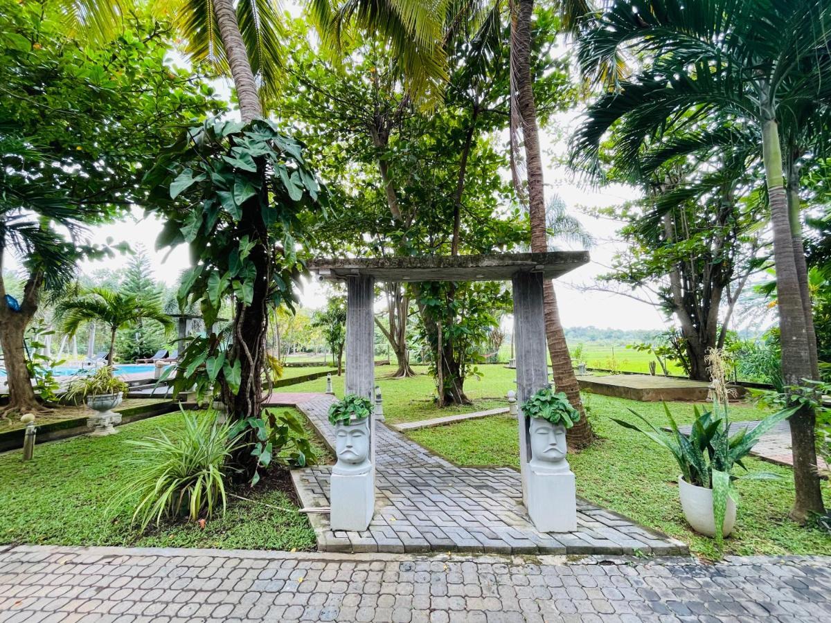 Tishan Holiday Resort โปลอนนารูวา ภายนอก รูปภาพ