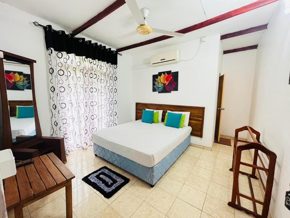 Tishan Holiday Resort โปลอนนารูวา ภายนอก รูปภาพ