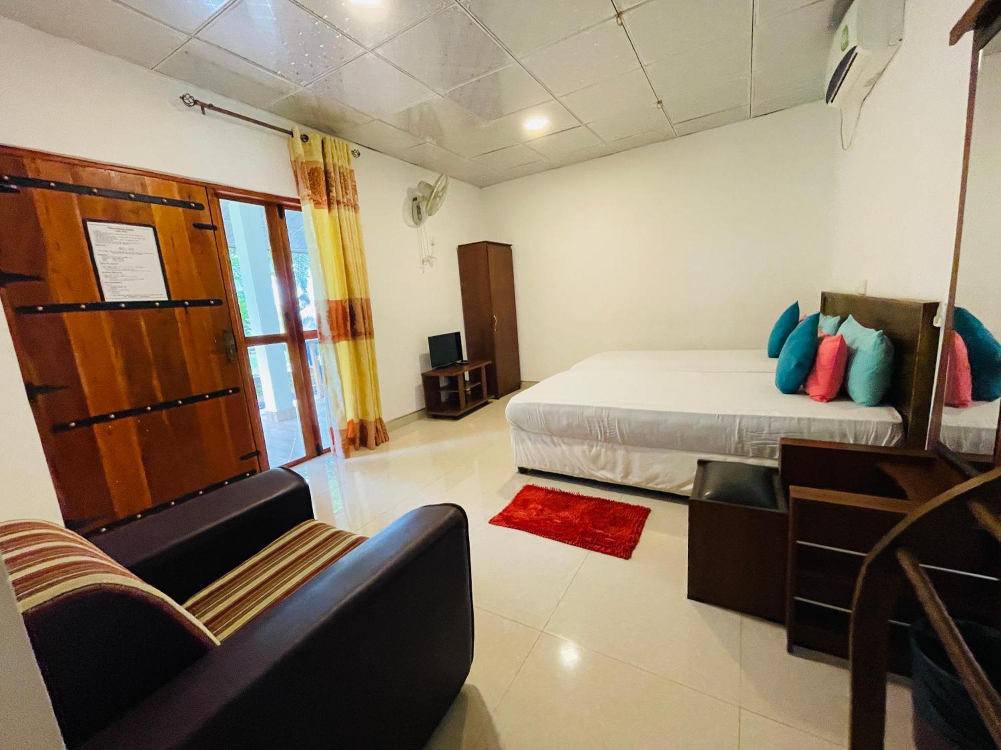 Tishan Holiday Resort โปลอนนารูวา ห้อง รูปภาพ