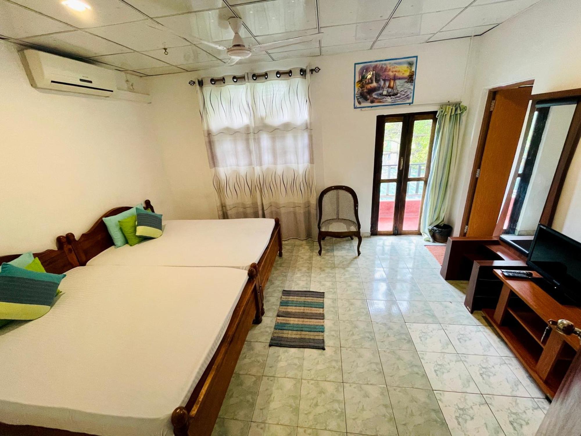 Tishan Holiday Resort โปลอนนารูวา ห้อง รูปภาพ