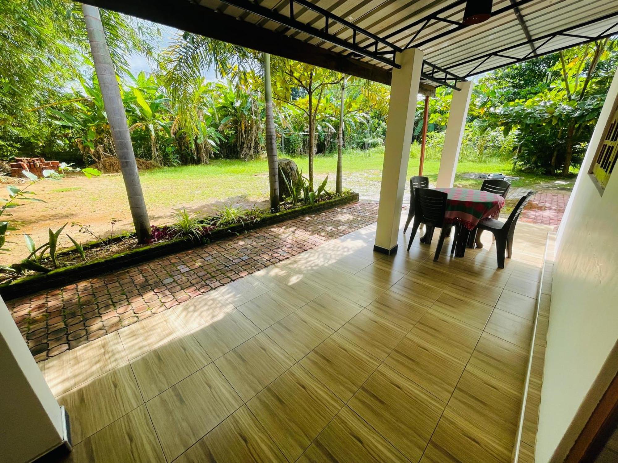 Tishan Holiday Resort โปลอนนารูวา ห้อง รูปภาพ