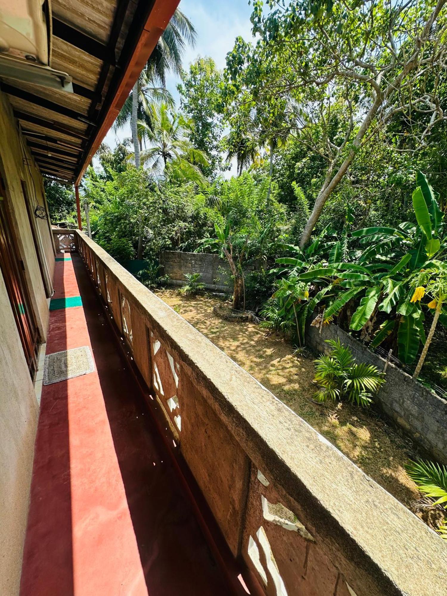 Tishan Holiday Resort โปลอนนารูวา ภายนอก รูปภาพ